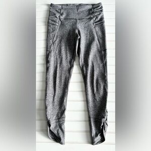 IVIVVA by LULULEMON girls size 14 capris leggings